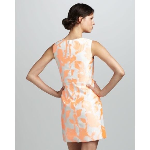 Diane Von Furstenberg (DVF) CARPRENNA
MINI ROSE JACQUARD in SORBET - Picture 2 of 11